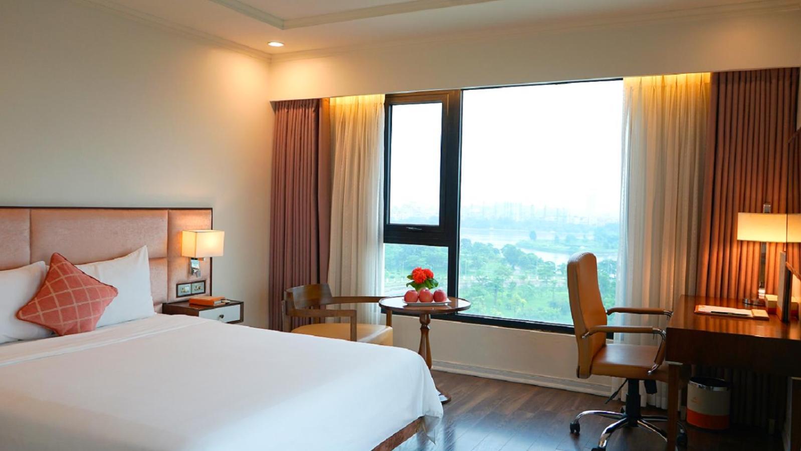 Ravatel Luxury Hotel Bac Giang Exterior photo